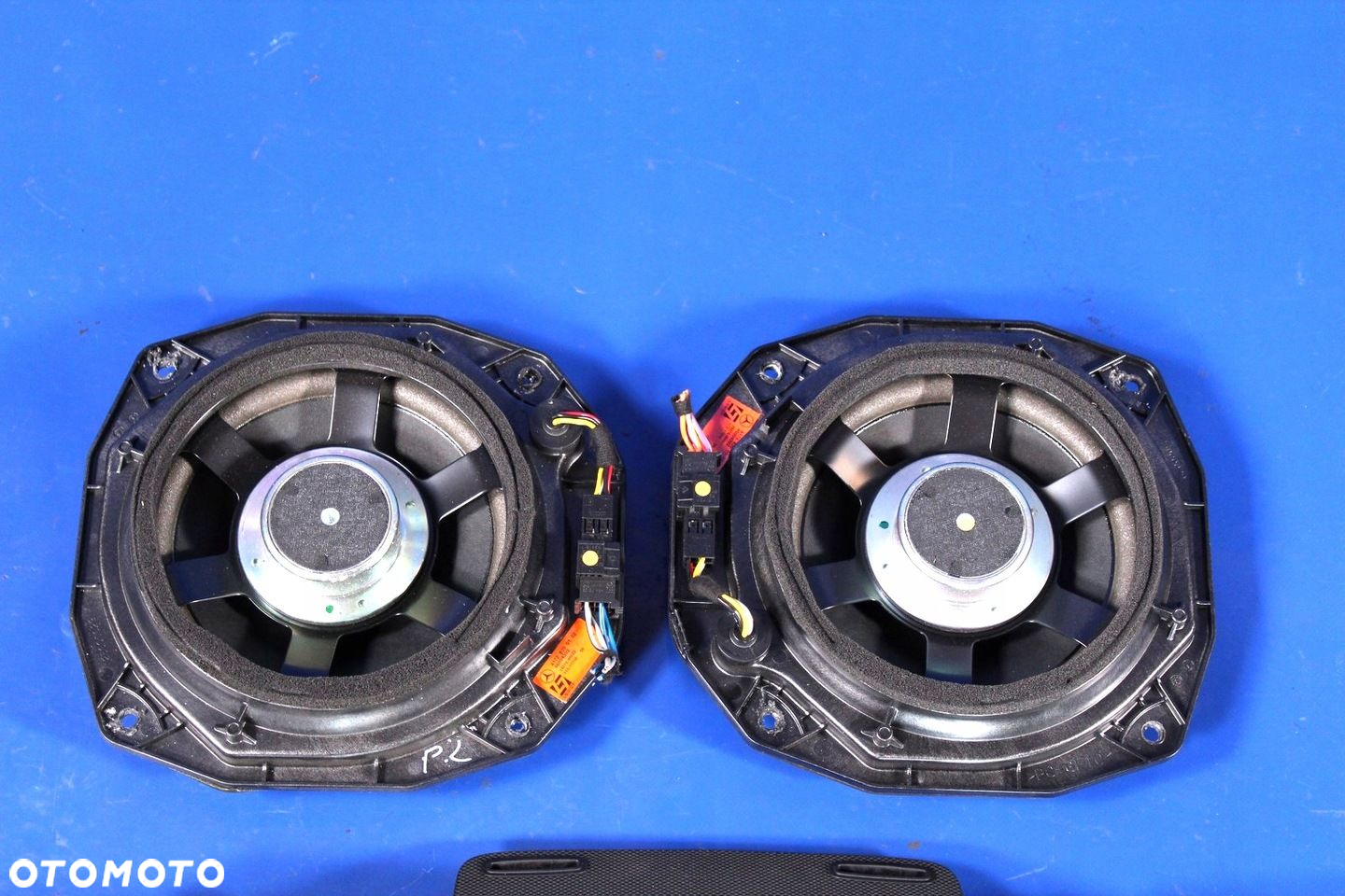 GŁOŚNIKI MERCEDES SLK R172 HARMAN KARDON LOGIC 7 - 12