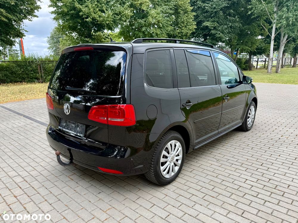 Volkswagen Touran - 9