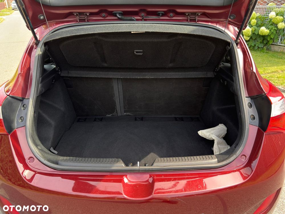 Hyundai i30 blue 1.6 CRDi Style - 23