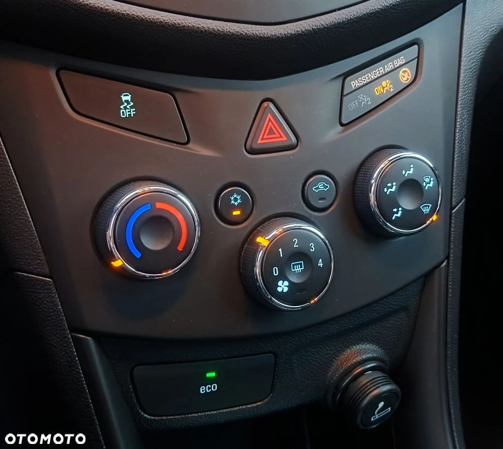 Chevrolet Trax 1.6 LS - 26