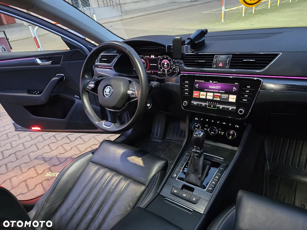 Skoda Superb 2.0 TDI DSG Premium Edition - 10