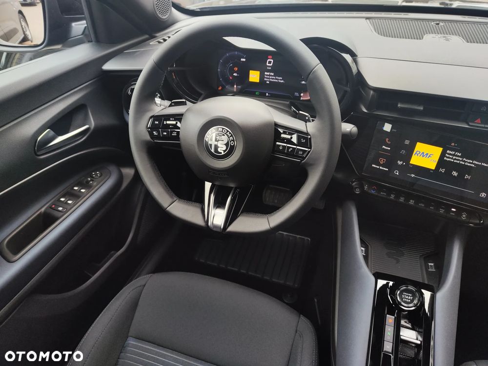 Alfa Romeo Junior 1.2 mHEV Ibrida eDCT - 22