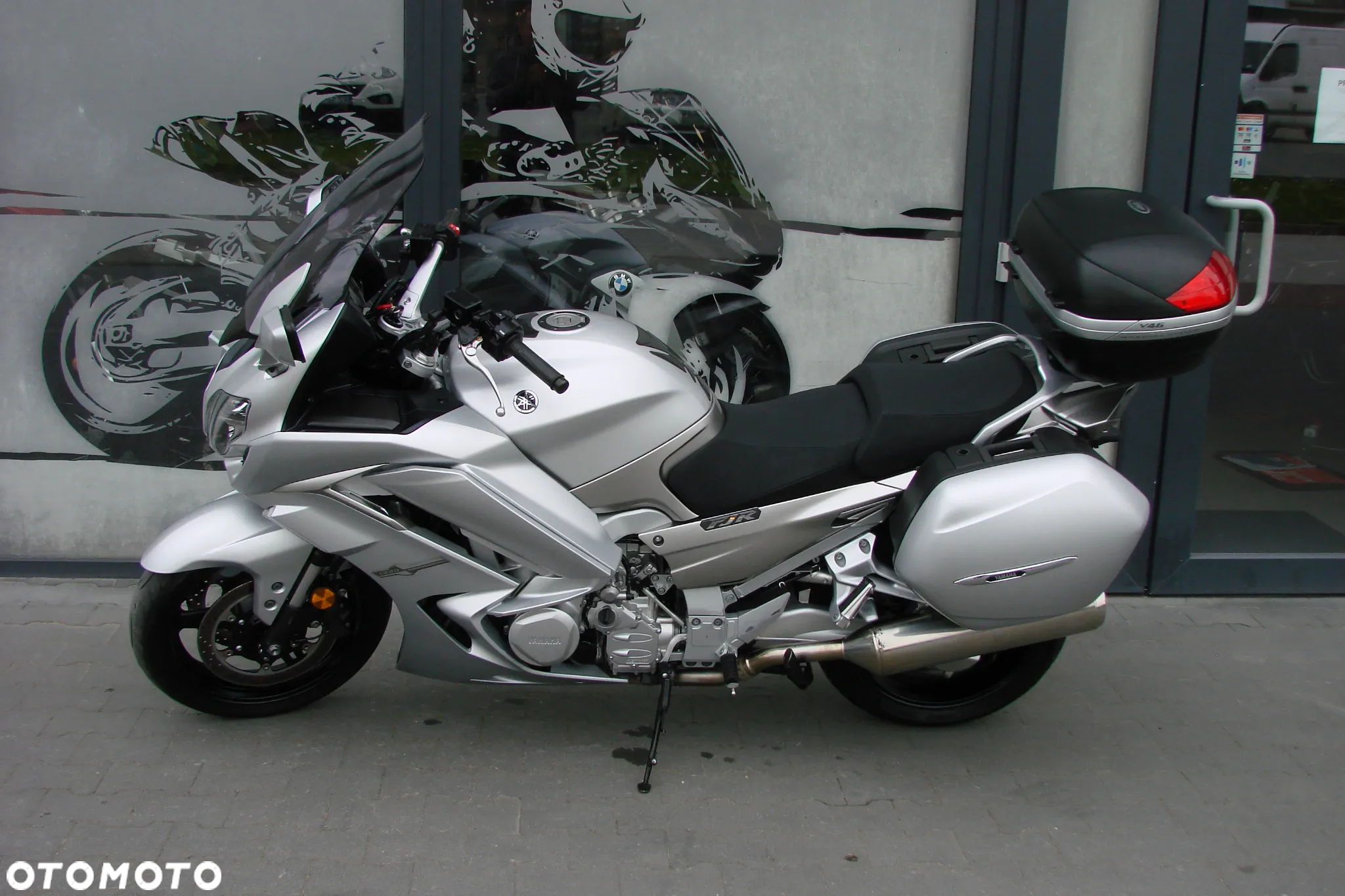 Yamaha FJR - 4