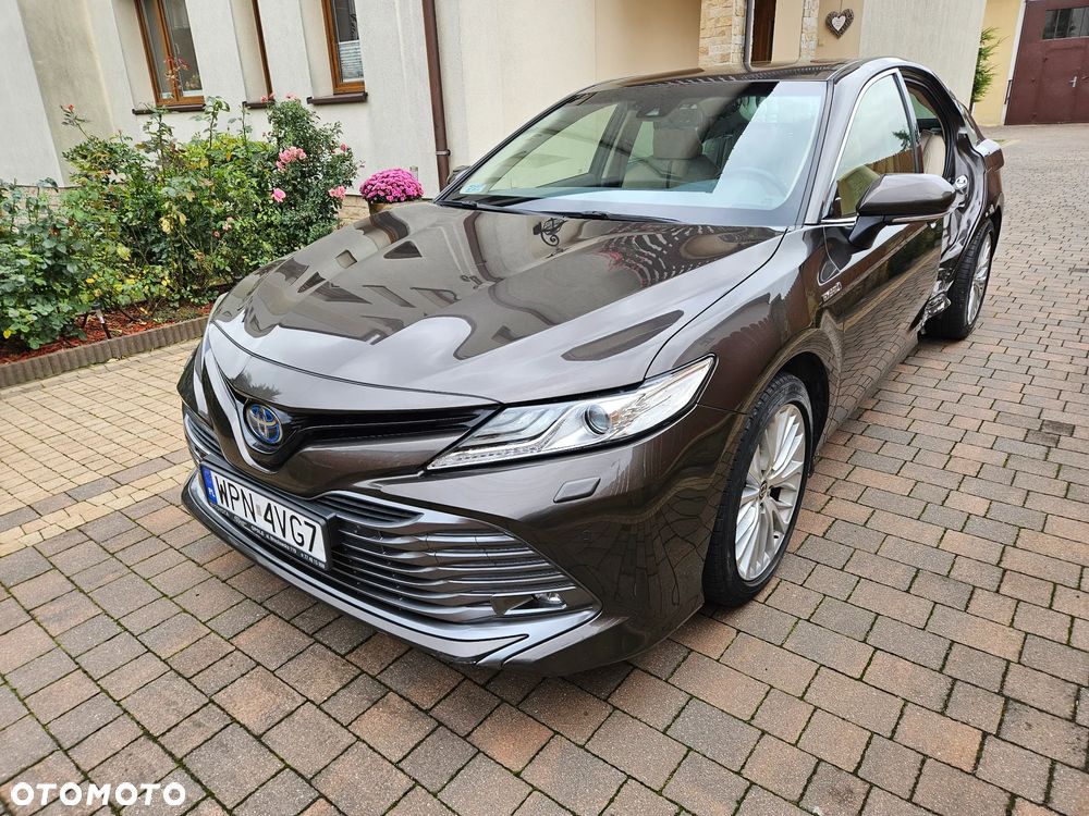 Toyota Camry 2.5 Hybrid Executive CVT - 2