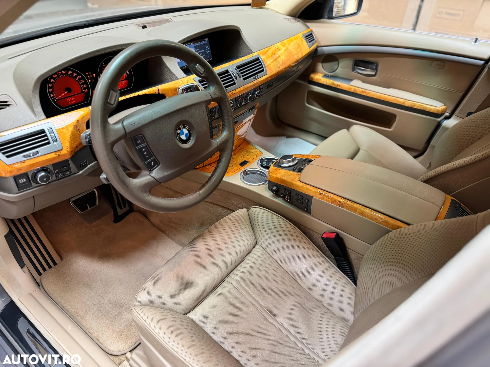 BMW Seria 7 745d - 16