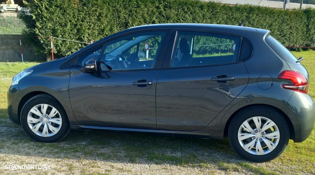 Peugeot 208 1.2 VTi Active - 4
