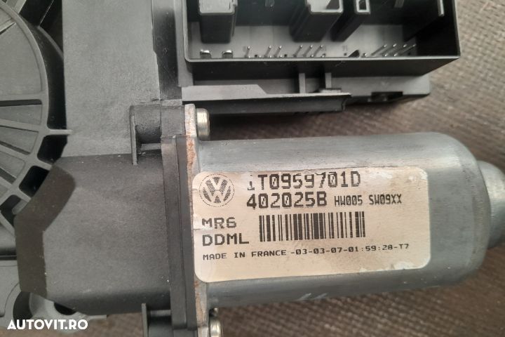 Motoras macara geam fata stanga 1K0959793J / 1T0959701D 1K0959793J / - 2