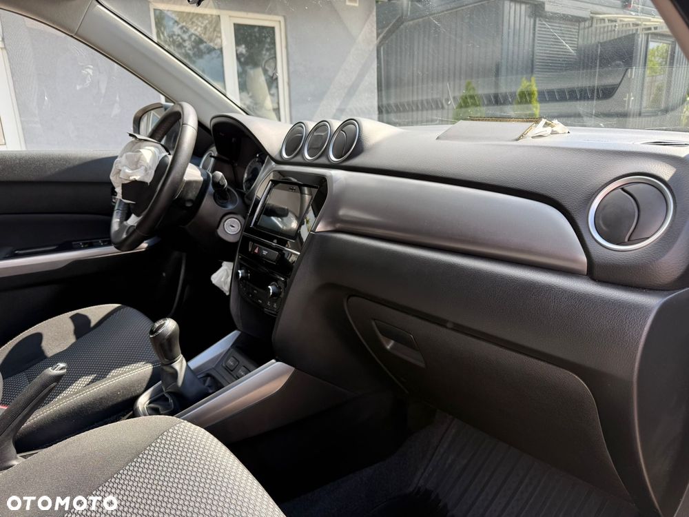 Suzuki Vitara 1.0 Boosterjet Premium 2WD - 15