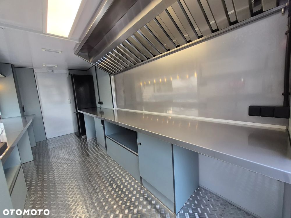Mercedes-Benz Food Truck Sklep bar - 14