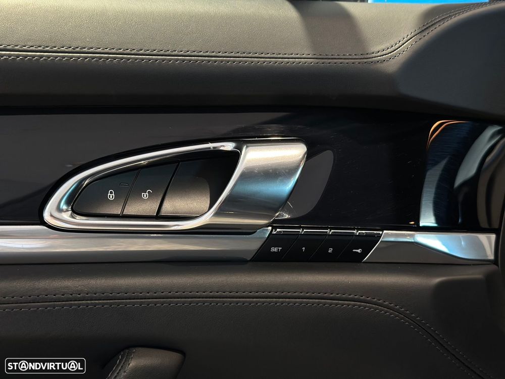 Porsche Panamera Edition - 10