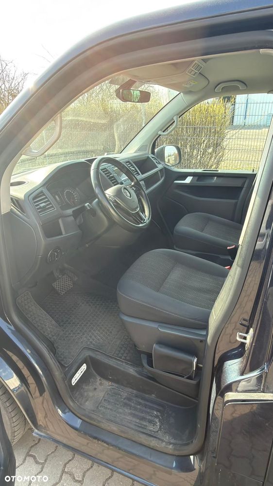 Volkswagen Caravelle - 6