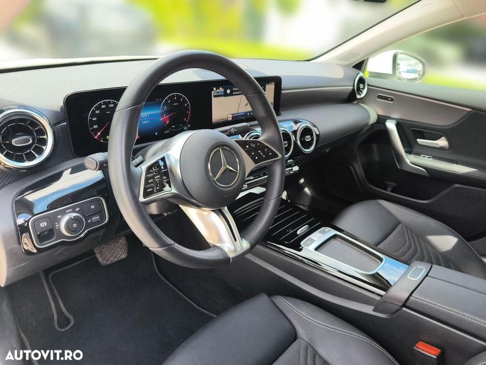 Mercedes-Benz A 220 Sedan 4Matic MHEV 8G-DCT - 10