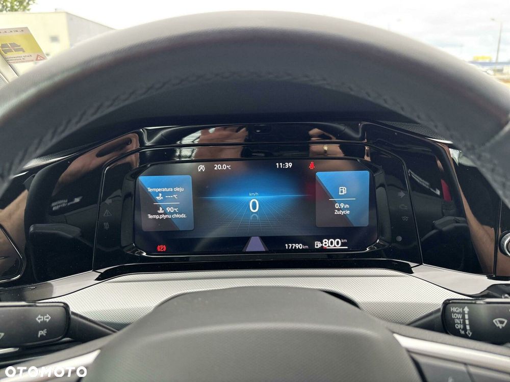 Volkswagen Golf - 24