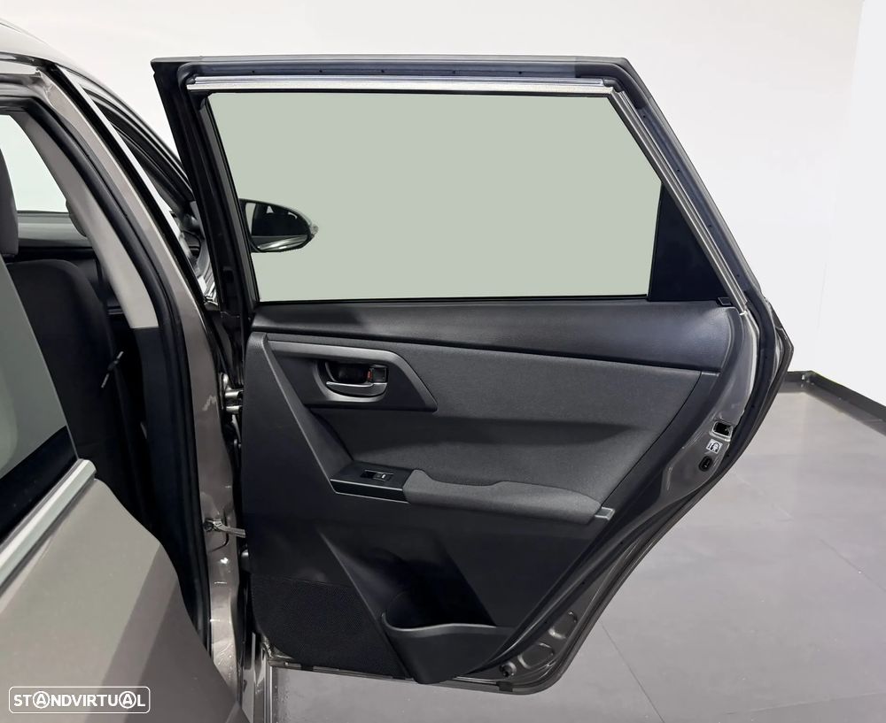 Toyota Auris Touring Sports 1.8 HSD Exclusive+Navi - 48