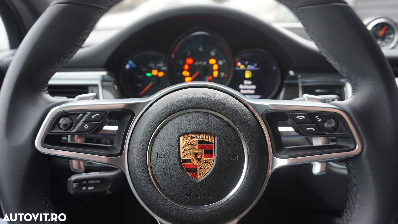 Porsche Macan GTS PDK - 38