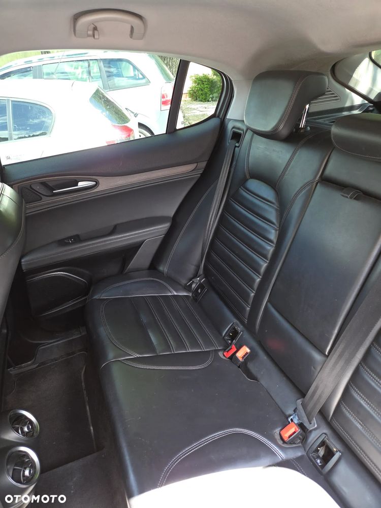 Alfa Romeo Stelvio 2.0 Turbo First Edition Q4 - 4