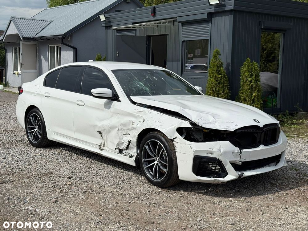 BMW Seria 5 520d xDrive MHEV M Sport sport - 12