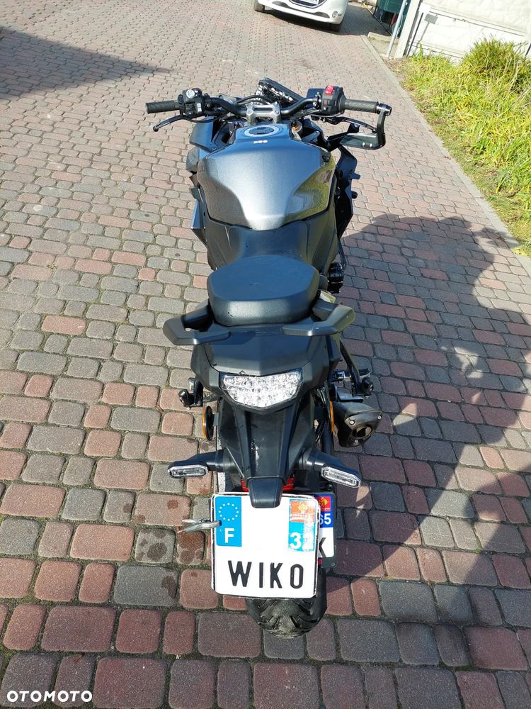 Suzuki GSX 1000 - 4