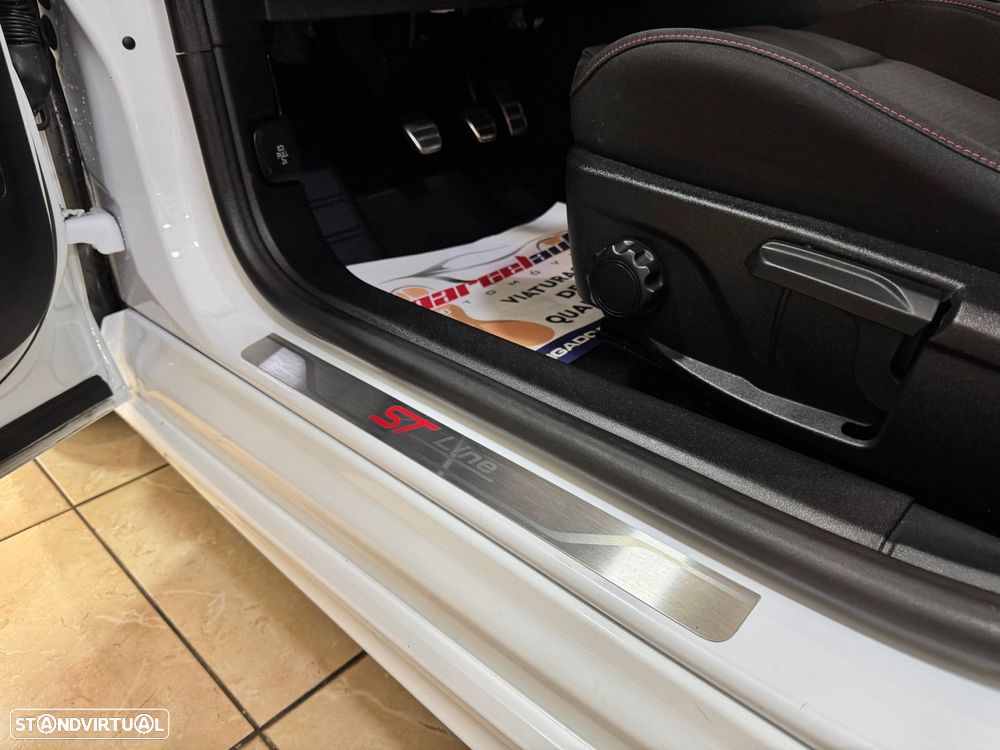 Ford Focus 1.0 EcoBoost ST-Line - 14
