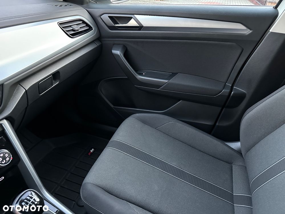 Volkswagen T-Roc 1.5 TSI Life - 38