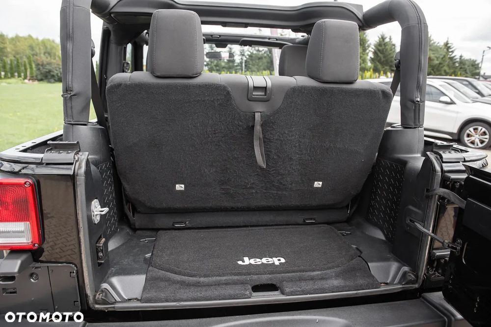 Jeep Wrangler - 25