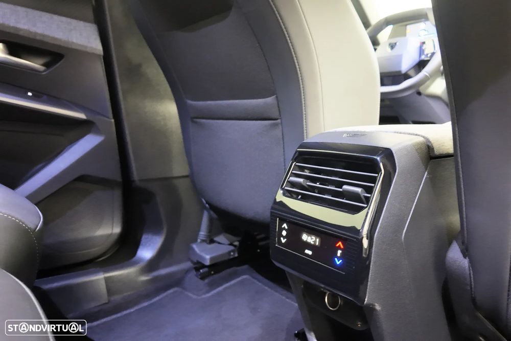 Peugeot 5008 1.2 Hybrid Allure Pack e-DCS6 - 5