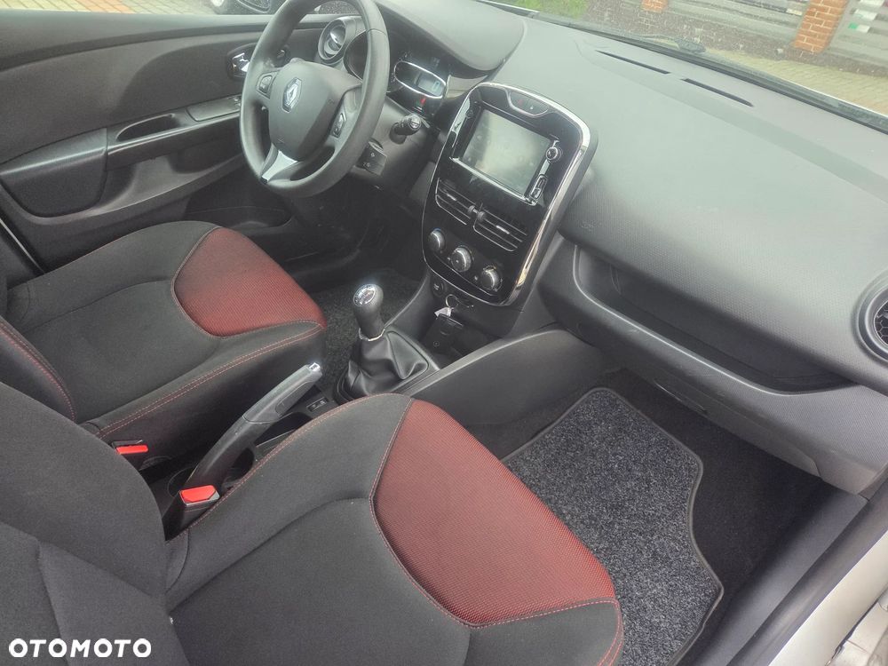 Renault Clio - 11