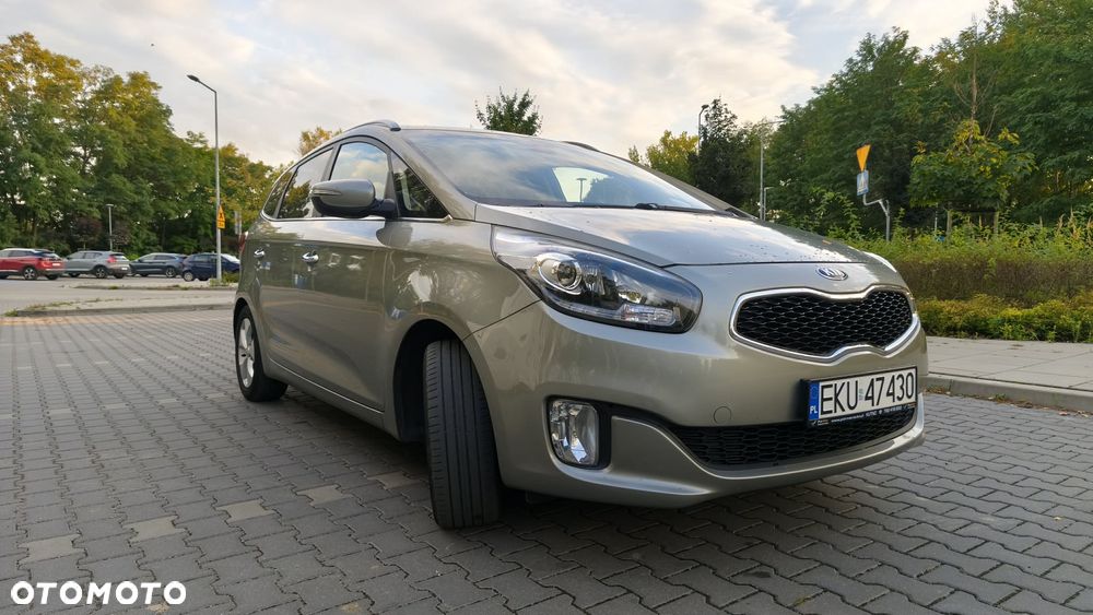 Kia Carens 1.6 GDI Attract - 2