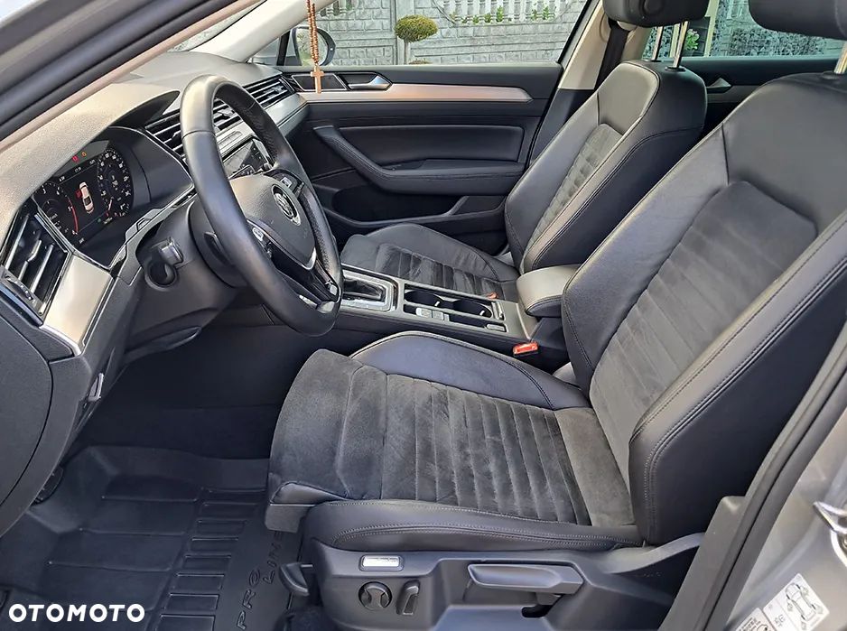 Volkswagen Passat - 4