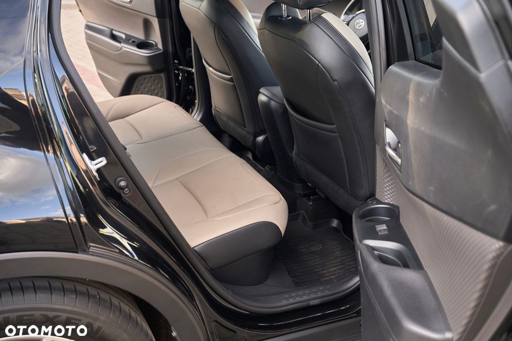 Toyota C-HR 2.0 Hybrid Executive - 27