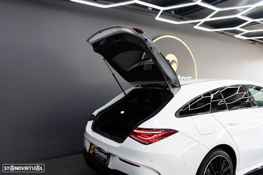 Mercedes-Benz CLA 250 e Shooting Brake AMG Line - 18