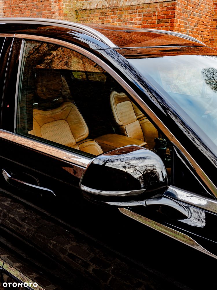 Lincoln Aviator - 15