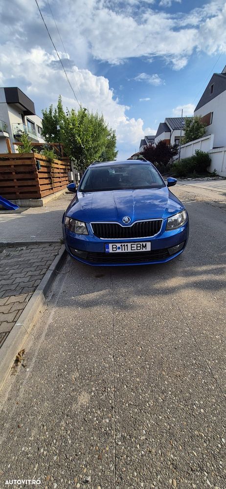 Skoda Octavia 1.6 TDI DSG Style - 2
