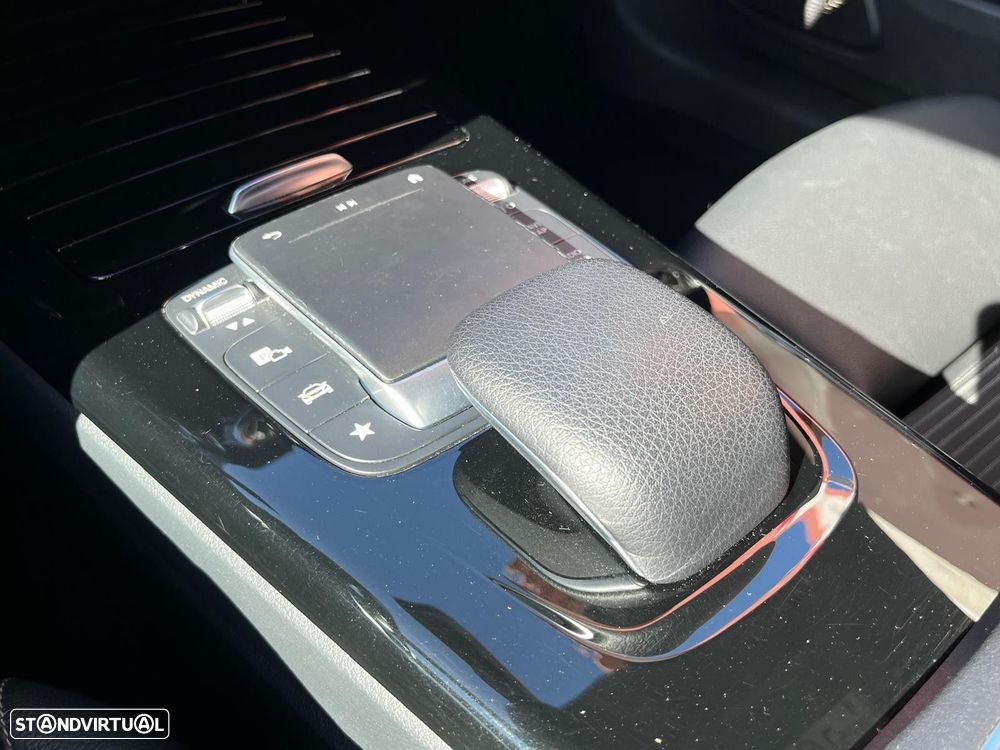 Mercedes-Benz CLA 180 - 8