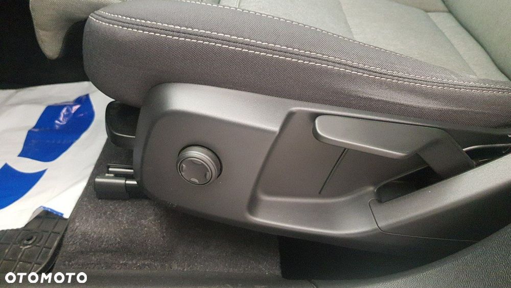 Volvo XC 40 - 25