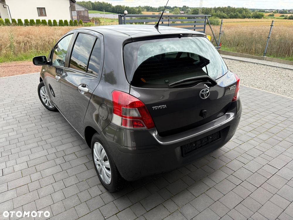 Toyota Yaris - 9