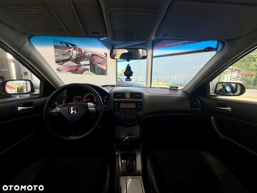 Honda Accord 2.0 Comfort - 23