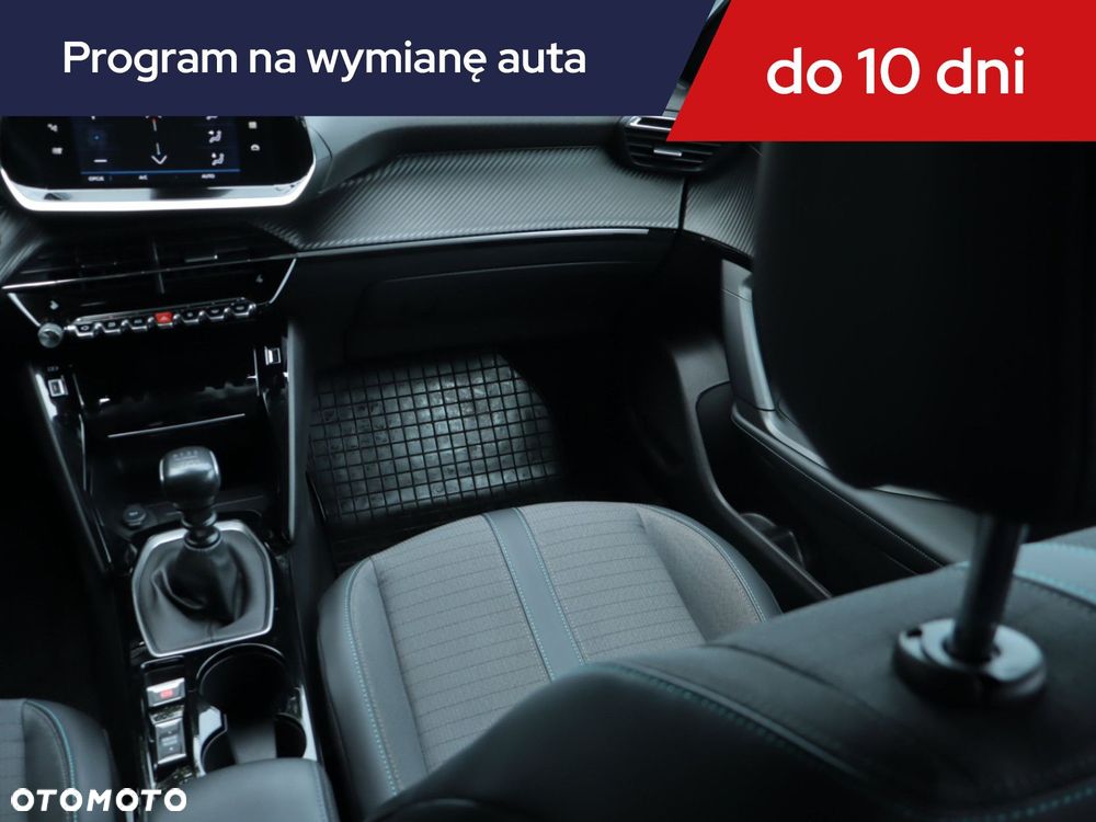 Peugeot 2008 - 10