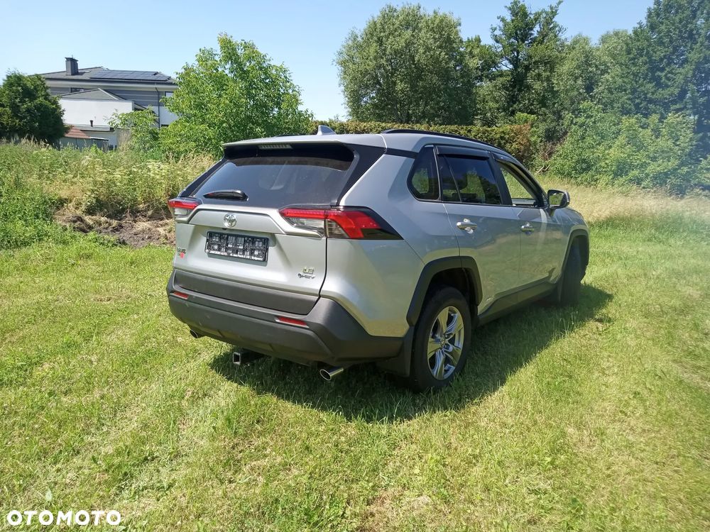 Toyota RAV4 - 6