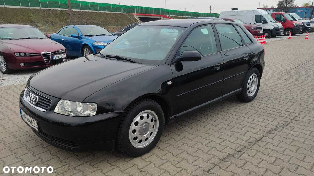 Audi A3 Sportback - 2