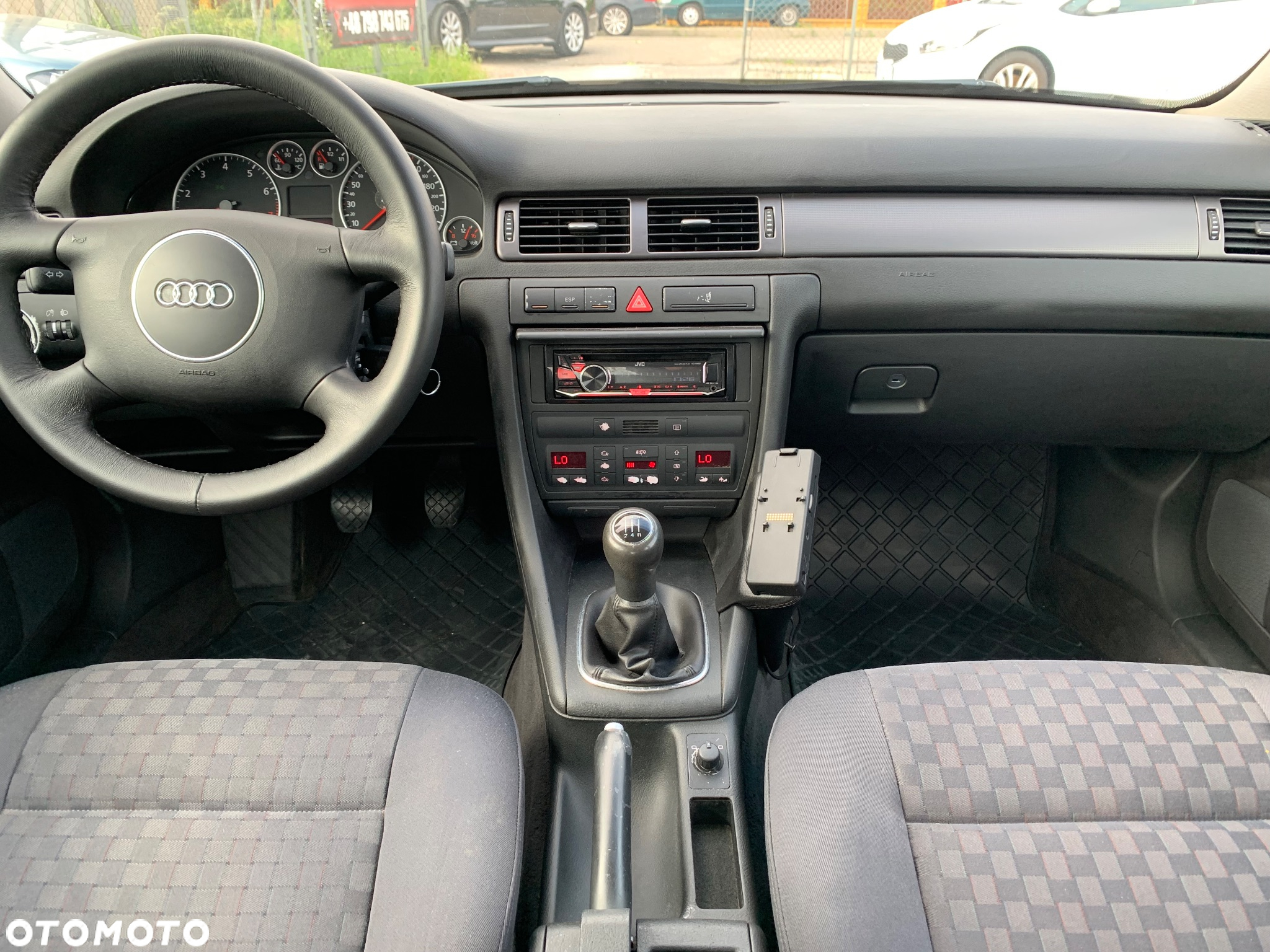 Audi A6 1.8 T - 24