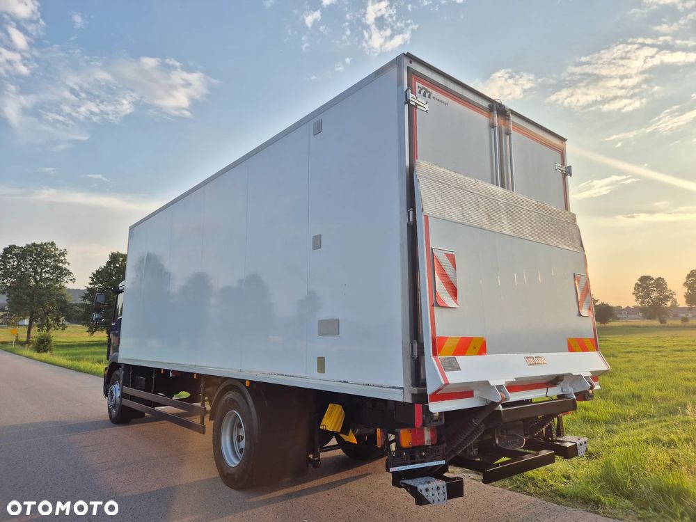 MAN TGM 18.290 Thermo King T-800r 2 zbiorniki z Niemiec 7.3m / 18 palet / winda i drzwi / OKAZJA - 18