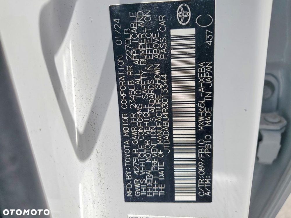 Toyota Prius Hybrid - 12