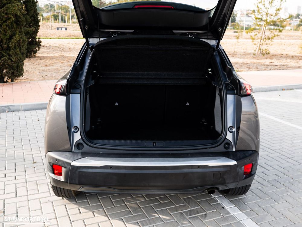 Peugeot 2008 1.2 PureTech Active Pack - 17