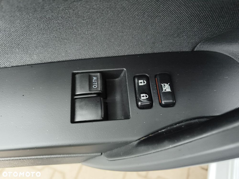 Toyota Auris 1.33 VVT-i Active - 19