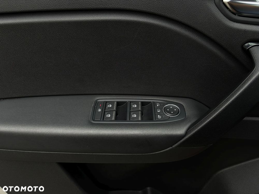 Renault Captur - 32