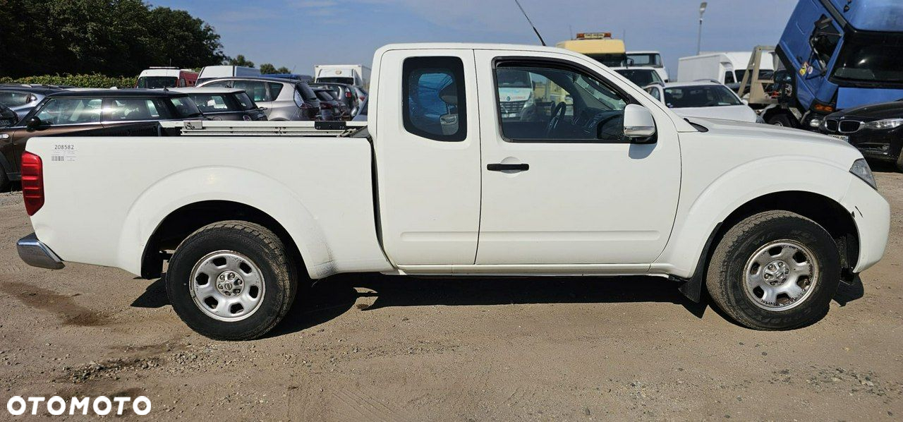 Nissan Navara - 2