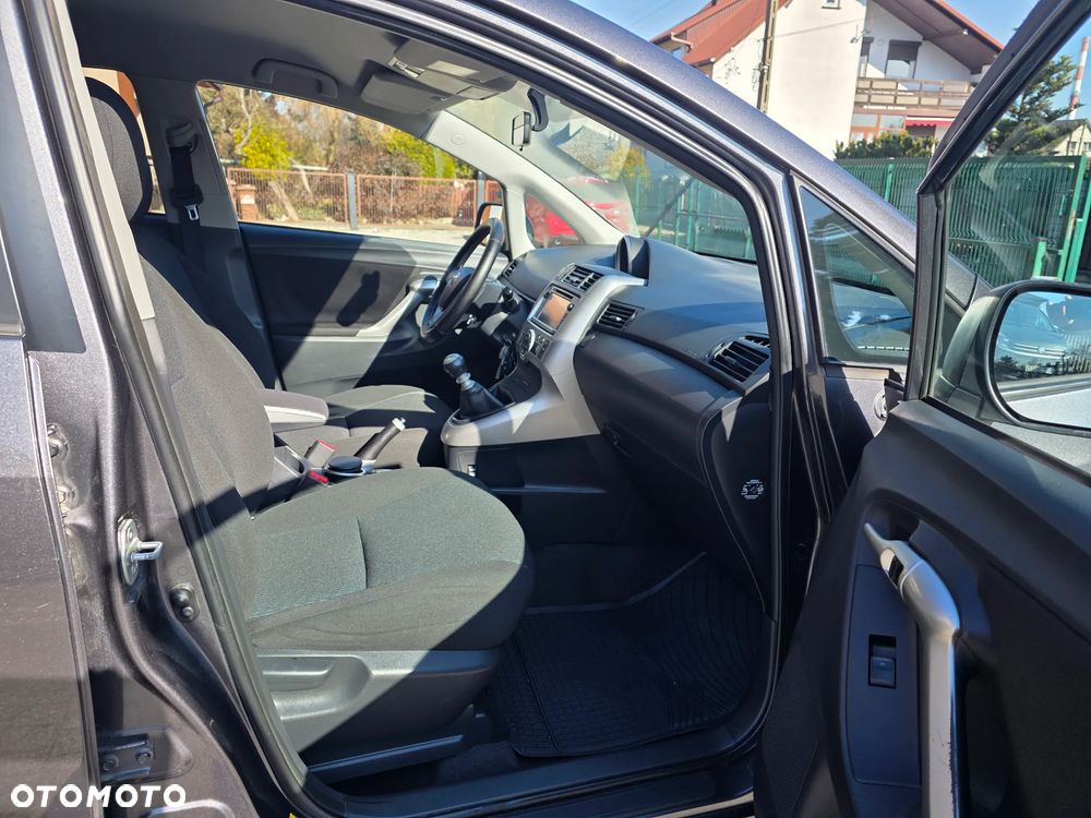 Toyota Verso 2.0 D-4D - 6