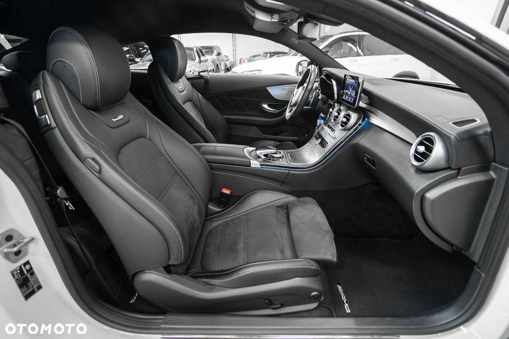 Mercedes-Benz Klasa C AMG 63 AMG Speedshift MCT 9G - 21