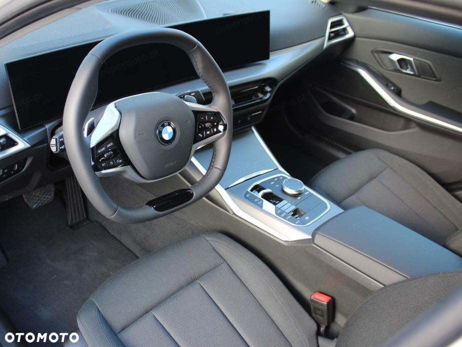 BMW Seria 3 320i xDrive - 8